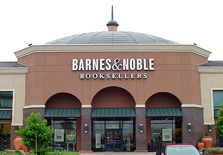 Barnes & Noble Q4 Loss Narrows to $18.7 Million; Sale Pending image