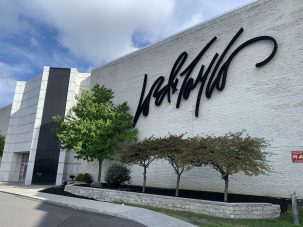 Lord & taylor Le Tote Licensing International