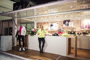 Carrie Underwood Calia Dick's Sporting Goods Pop-Ups
