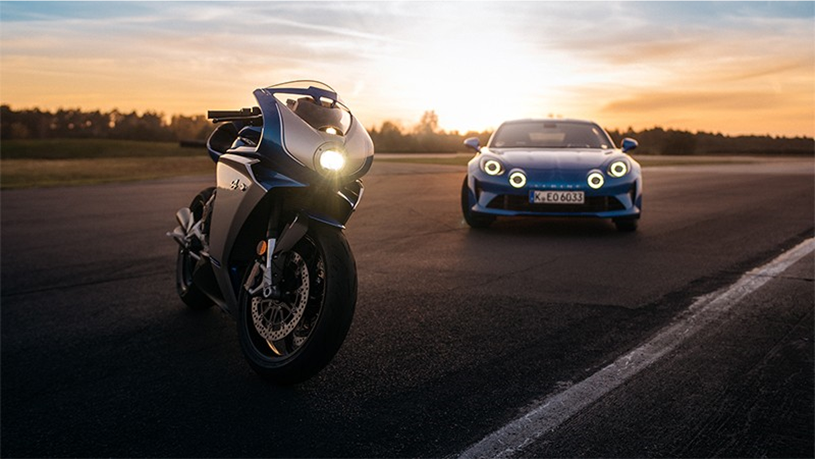 MV Agusta Teams Up With Motorsport Legend Alpine image