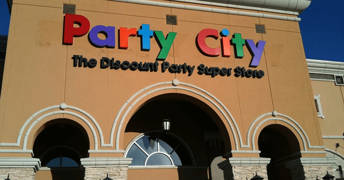 Party City Reports Fourth Quarter and Full Year 2021 Results image