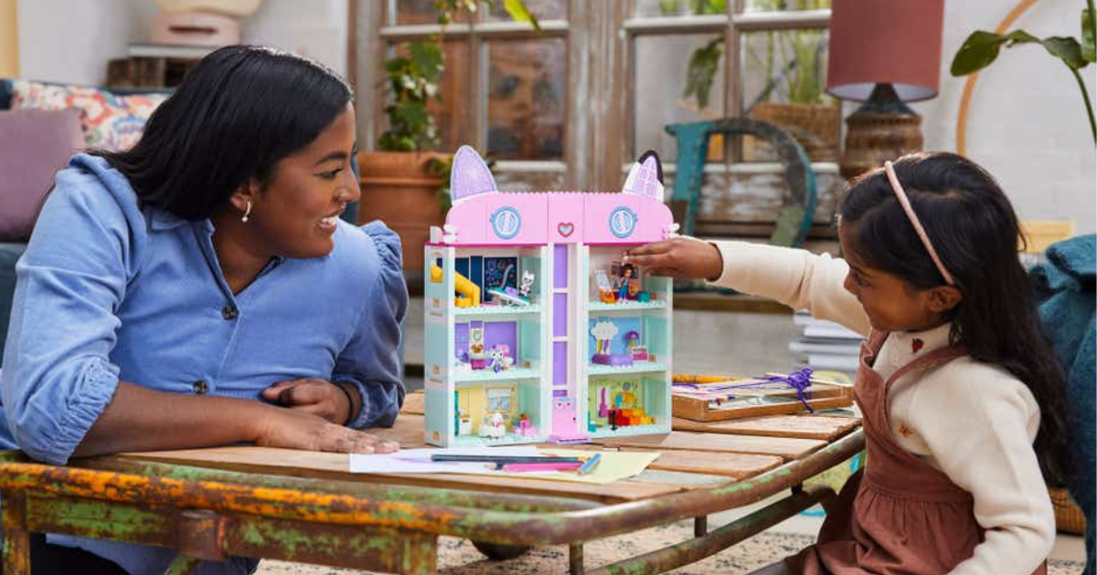 Universal Products & Experiences x The LEGO Group Launch First-Ever Line Inspired by DreamWorks Animation’s Gabby’s Dollhouse image