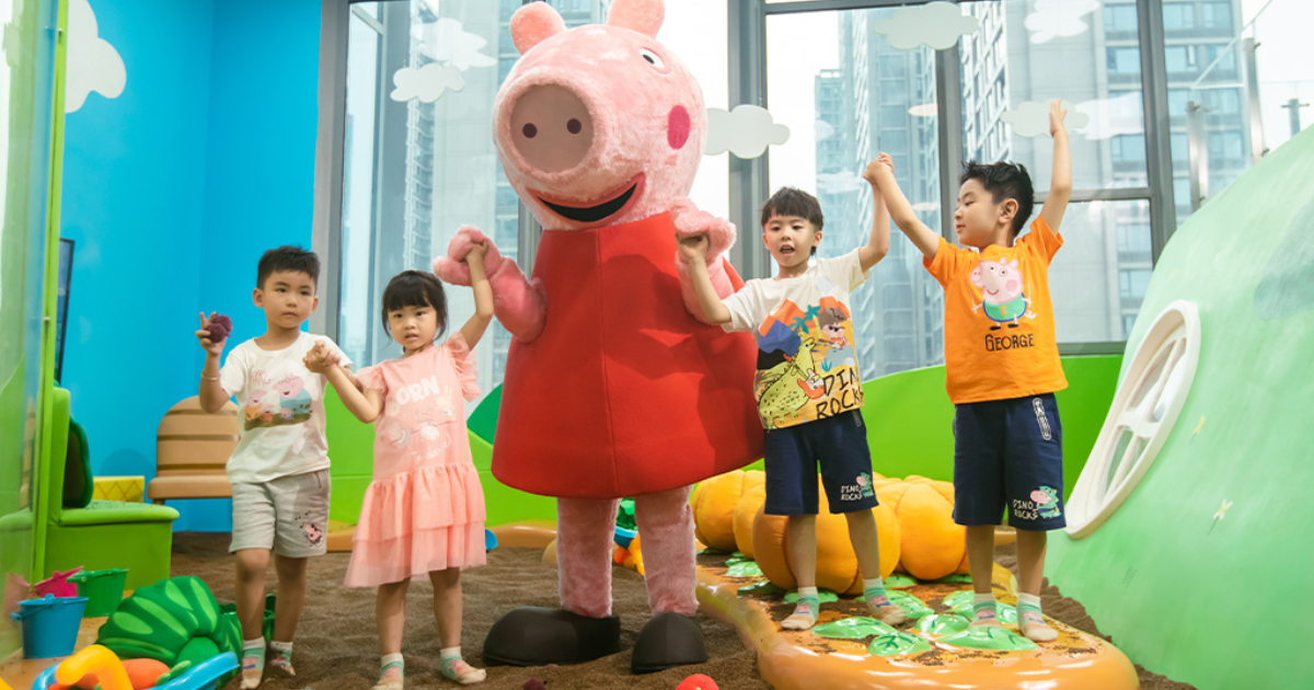 Southwest China’s First Peppa Pig Play Café Opens in Chengdu Yintai In99 Shopping Center image