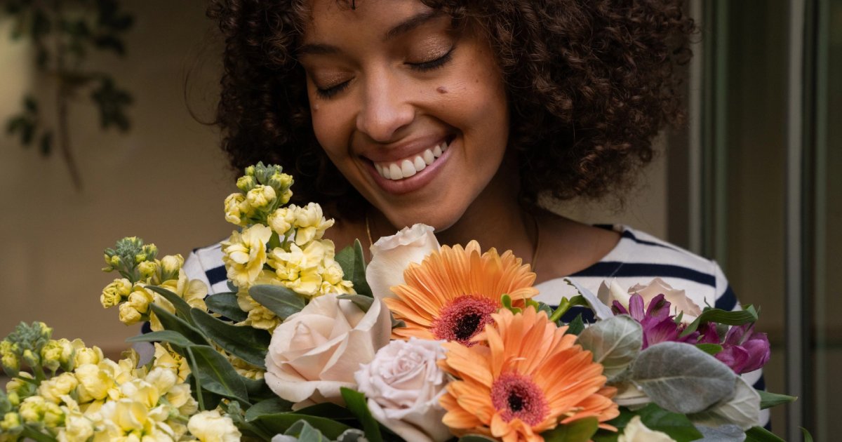 Surge Brands Named North American Licensing Agent for the 1-800-Flowers.com® Brand image