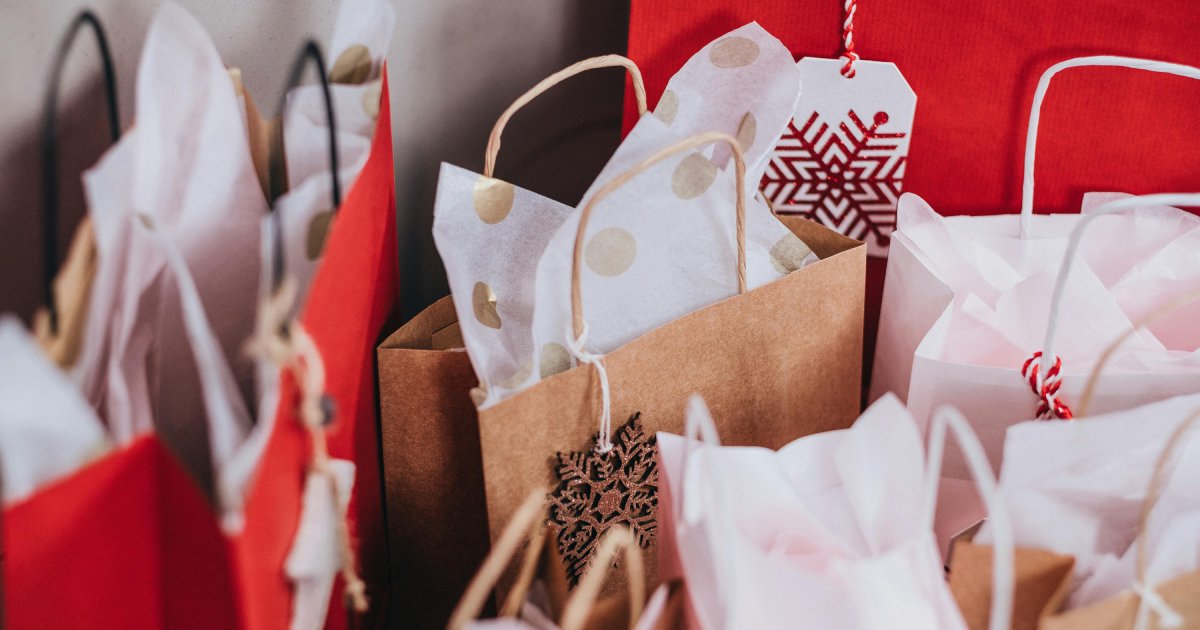 Retailers, Suppliers Prepare for Holiday Shopping image