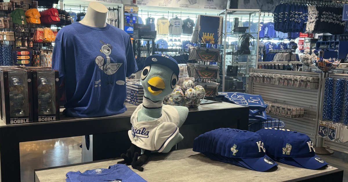 Major League Baseball Makes a Play for Younger Fans image