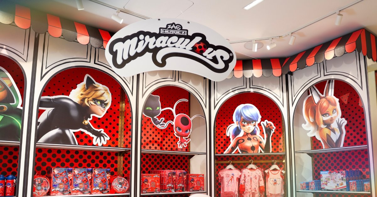 Miraculous® Celebrates 10th Anniversary with  Heroic FAO Schwarz In-Store Activation to  Kick-Off 2025 Retail Rollout image