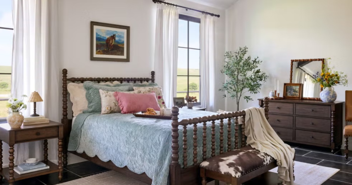 Ree Drummond’s Pioneer Woman Launches New Collection at Walmart image