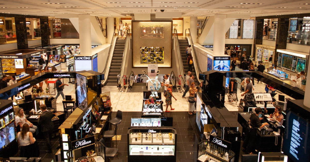 Retailers Invest Tariff Refunds in Pricing image